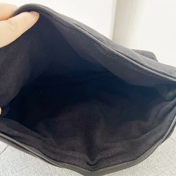 Chanel large black cotton soft beauty bag/cosmetic bag - Picture 2 of 4